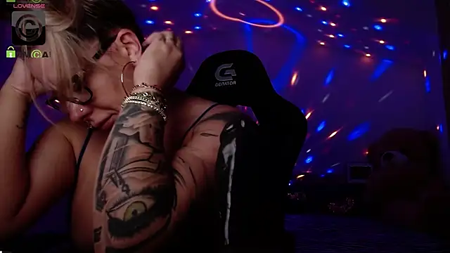 SonyaDevon's cam snapshot