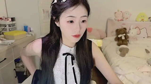 Onecutelittle's cam snapshot