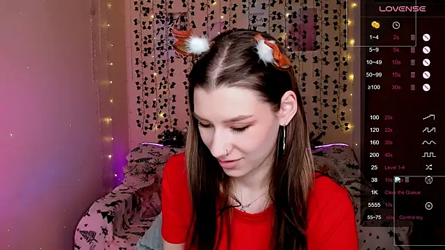 LinaBlossom_'s cam snapshot