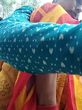 Pooja750's cam snapshot