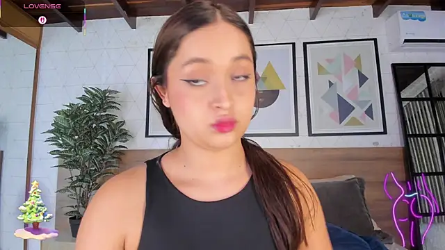 MiaKay1's cam snapshot