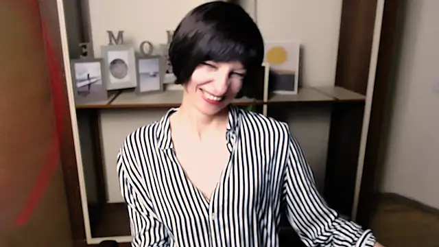 _AngeliaFlow_'s cam snapshot