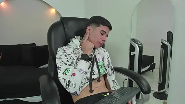 Gabo_white1 live sex cam