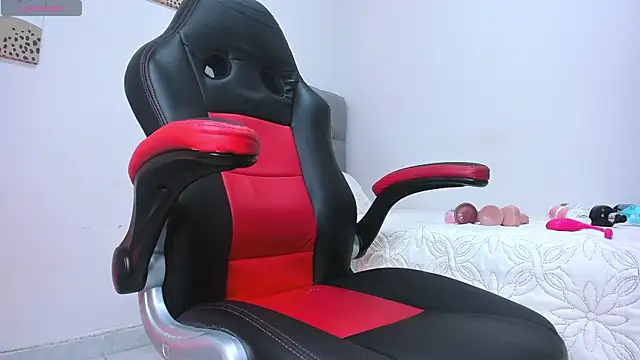 nayla_cutewc's cam snapshot