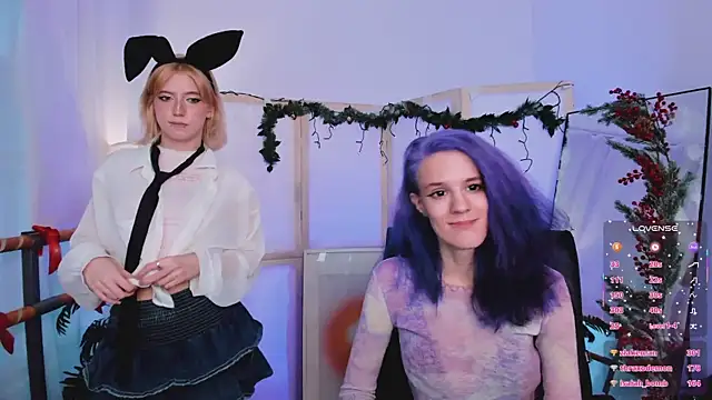 PrettyLadies_'s cam snapshot