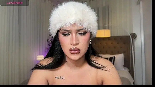 Your_Majesty_Tyra live sex cam