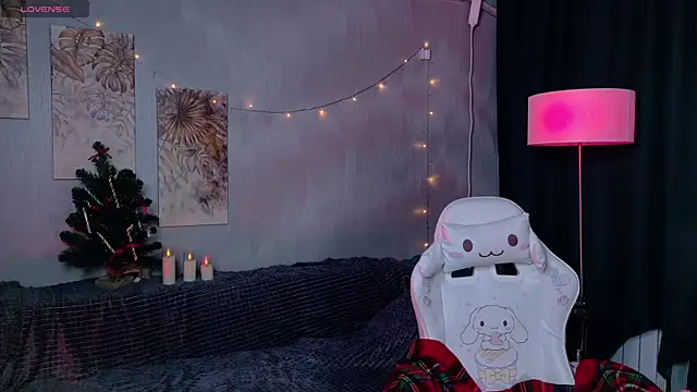 KikiMoor's cam snapshot