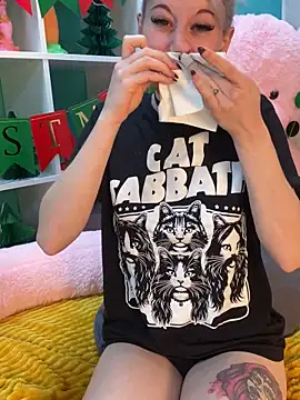 TheRealJessyLey live sex cam