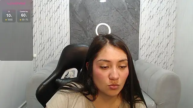 Ivony18_b's cam snapshot