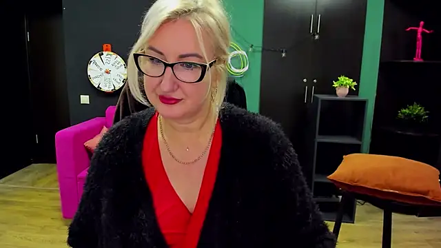 ChristyBrooks's cam snapshot