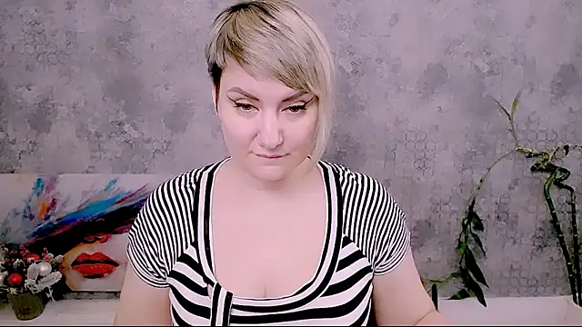 Djullia's cam snapshot