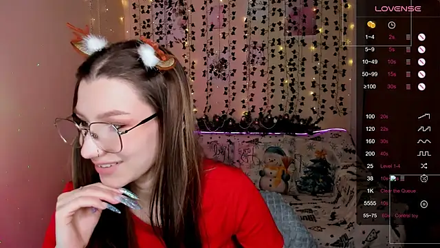 LinaBlossom_'s cam snapshot