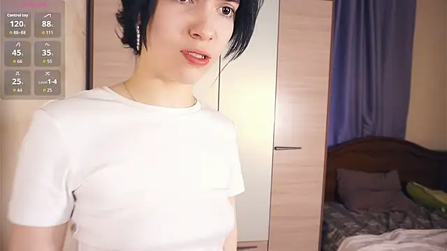 LorrieWilcinski's cam snapshot