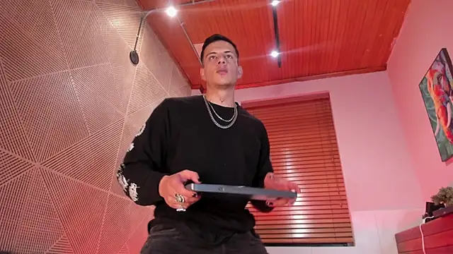 Dustin_Sonne's cam snapshot