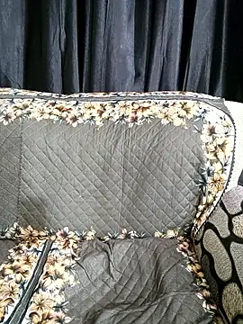 Laal_Parii's cam snapshot