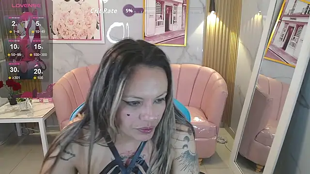 Jade_Jones_a's cam snapshot