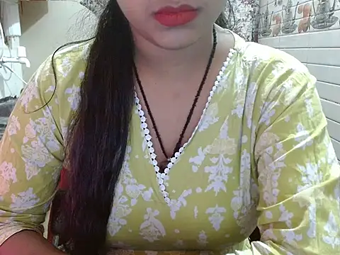 LovingPihu's cam snapshot