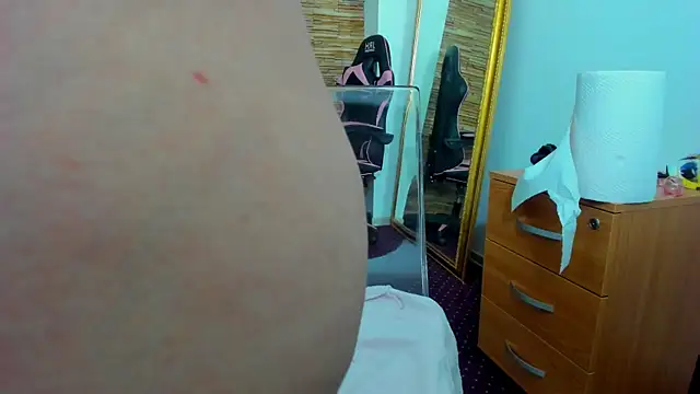 AishaRouhi live sex cam