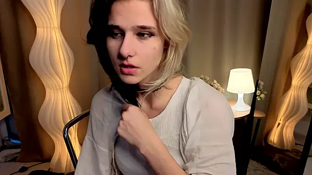 LizNostrand's cam snapshot