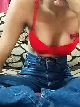 Its_me_Skyy's cam snapshot