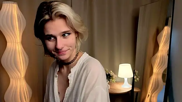 LizNostrand's cam snapshot