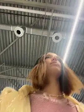 DollyTall live sex cam