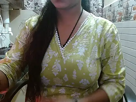 LovingPihu's cam snapshot