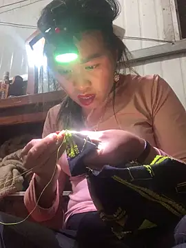 tuyetnhi-00's cam snapshot