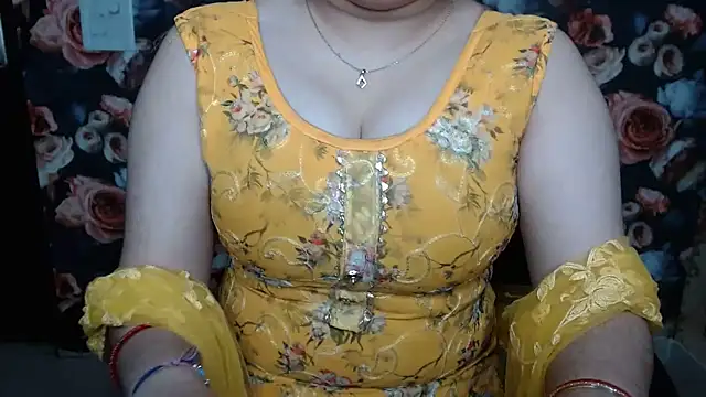 green_girl's cam snapshot