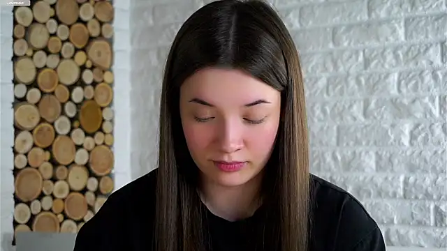 LowOncoming live sex cam