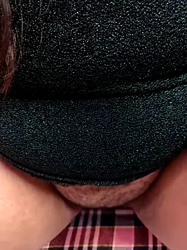 Iampriyaaa15 live sex cam