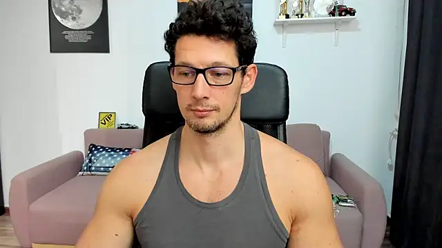 BrutusK08 live sex cam