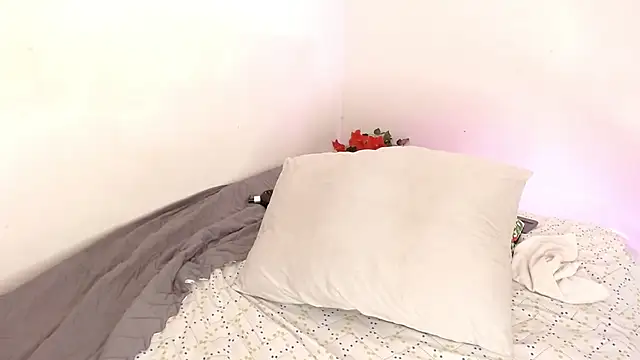 kattyytaylor's cam snapshot