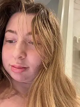 curvyflawless live sex cam