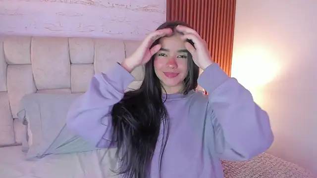 SophiaWylde live sex cam