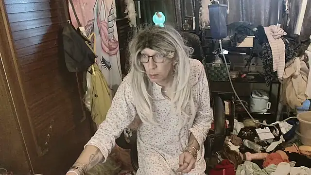 Ombeline1 live sex cam