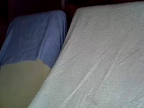 alejandrobg@xh live sex cam