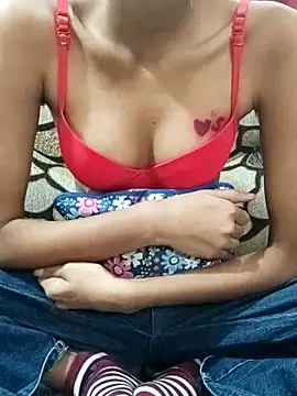 Its_me_Skyy's cam snapshot