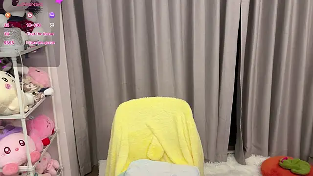 Kittenfishing's cam snapshot