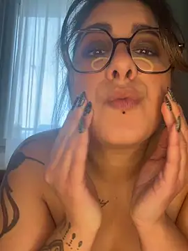 MlleMargaux's cam snapshot