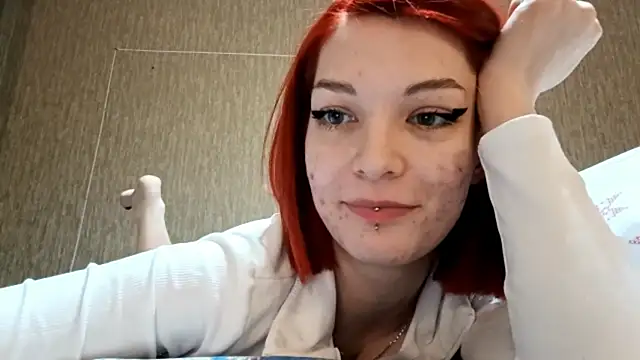 Lolly_Skrewer live sex cam