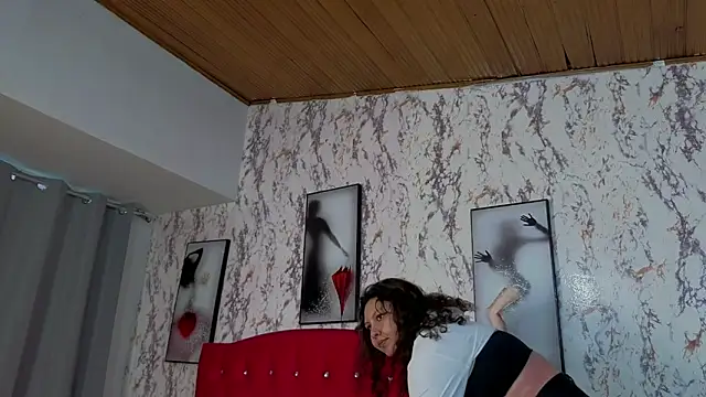 Larissa_Antonella's cam snapshot