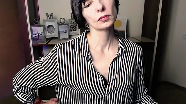 _AngeliaFlow_ live sex cam