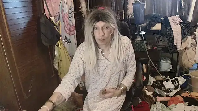 Ombeline1 live sex cam