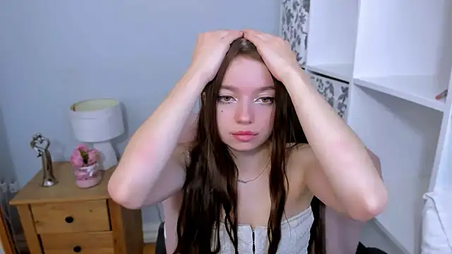 GraceLips's cam snapshot