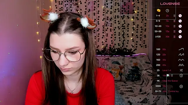 LinaBlossom_'s cam snapshot