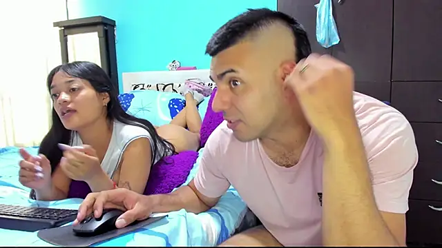 LazyandSniffer28's cam snapshot