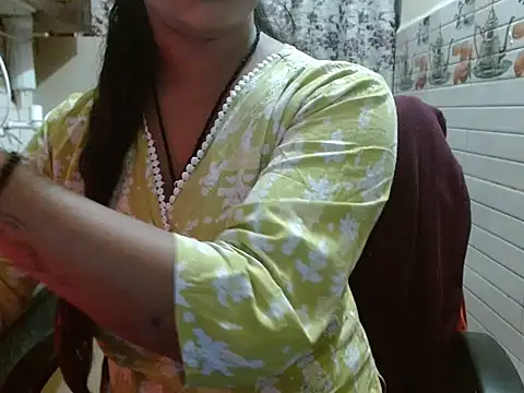 LovingPihu's cam snapshot