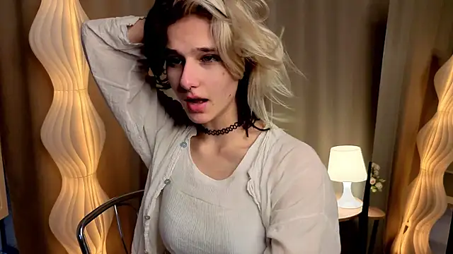 LizNostrand's cam snapshot