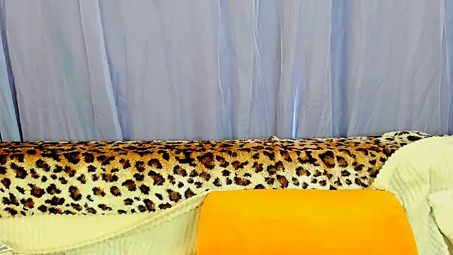 FoxyKathryn's cam snapshot